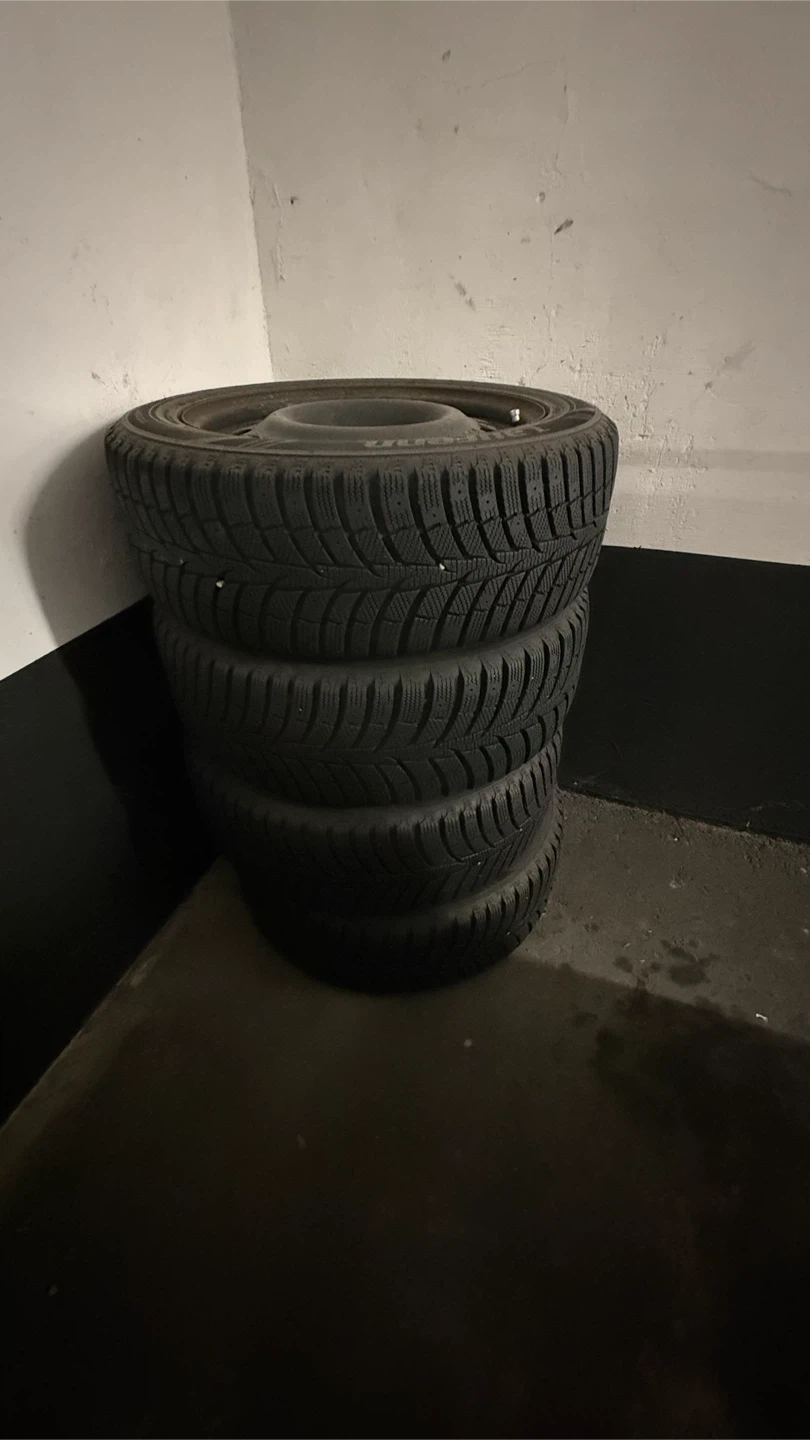 $150 Laufenn Winter Tires and Rims 215/55/17 5x114.3 - photo 4