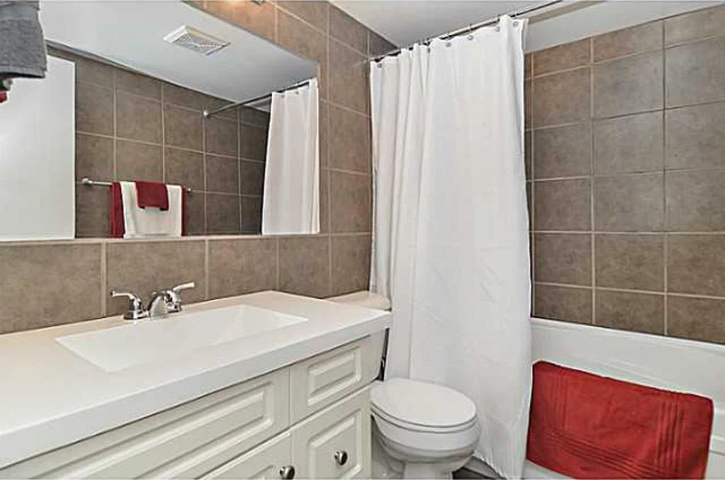2 Bed 1 Bath Condo with heated underground parking - photo 4