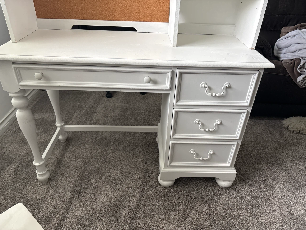White Kid's Desk with Hutch and Chair - photo 3