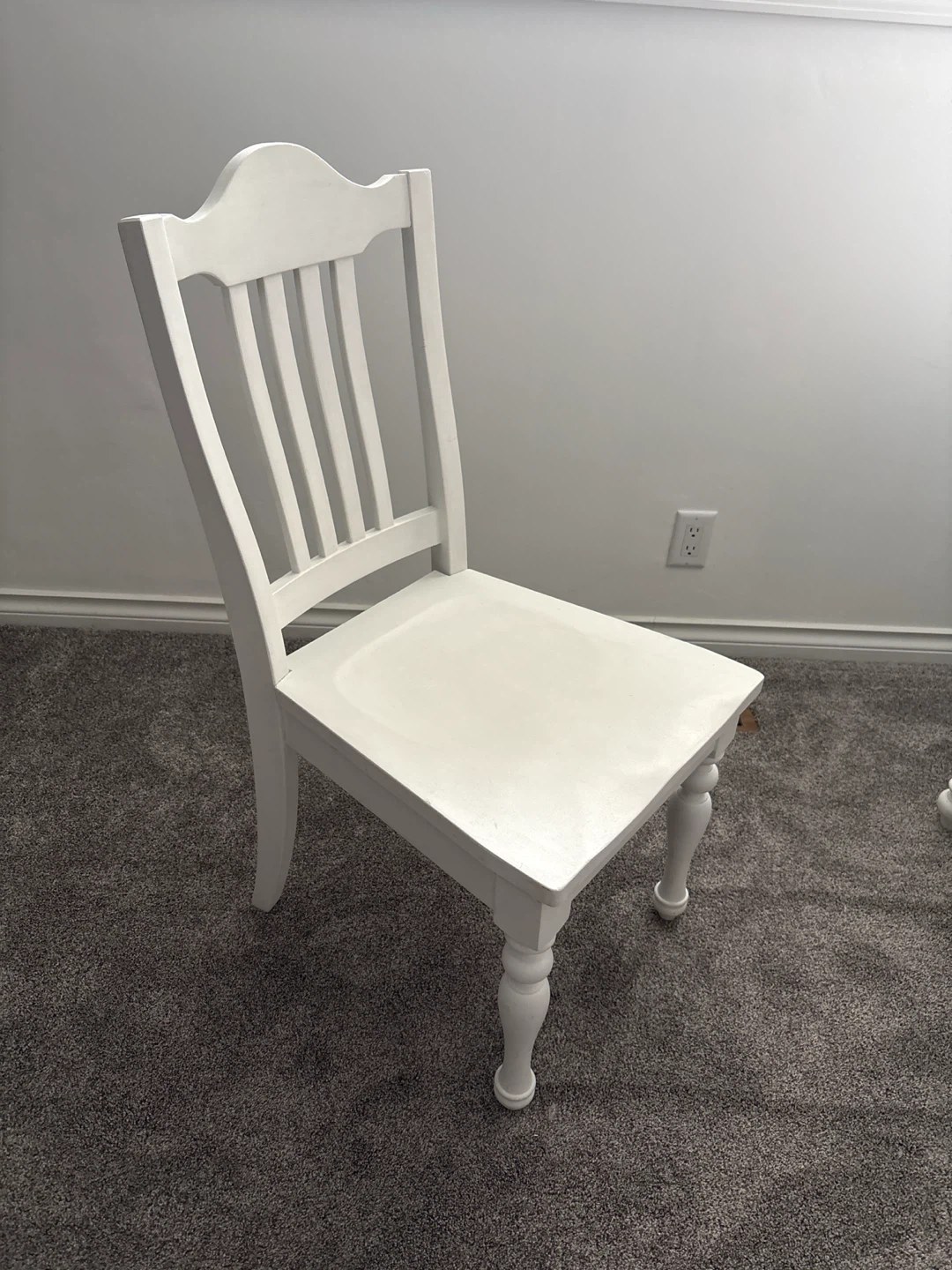 White Kid's Desk with Hutch and Chair - photo 4