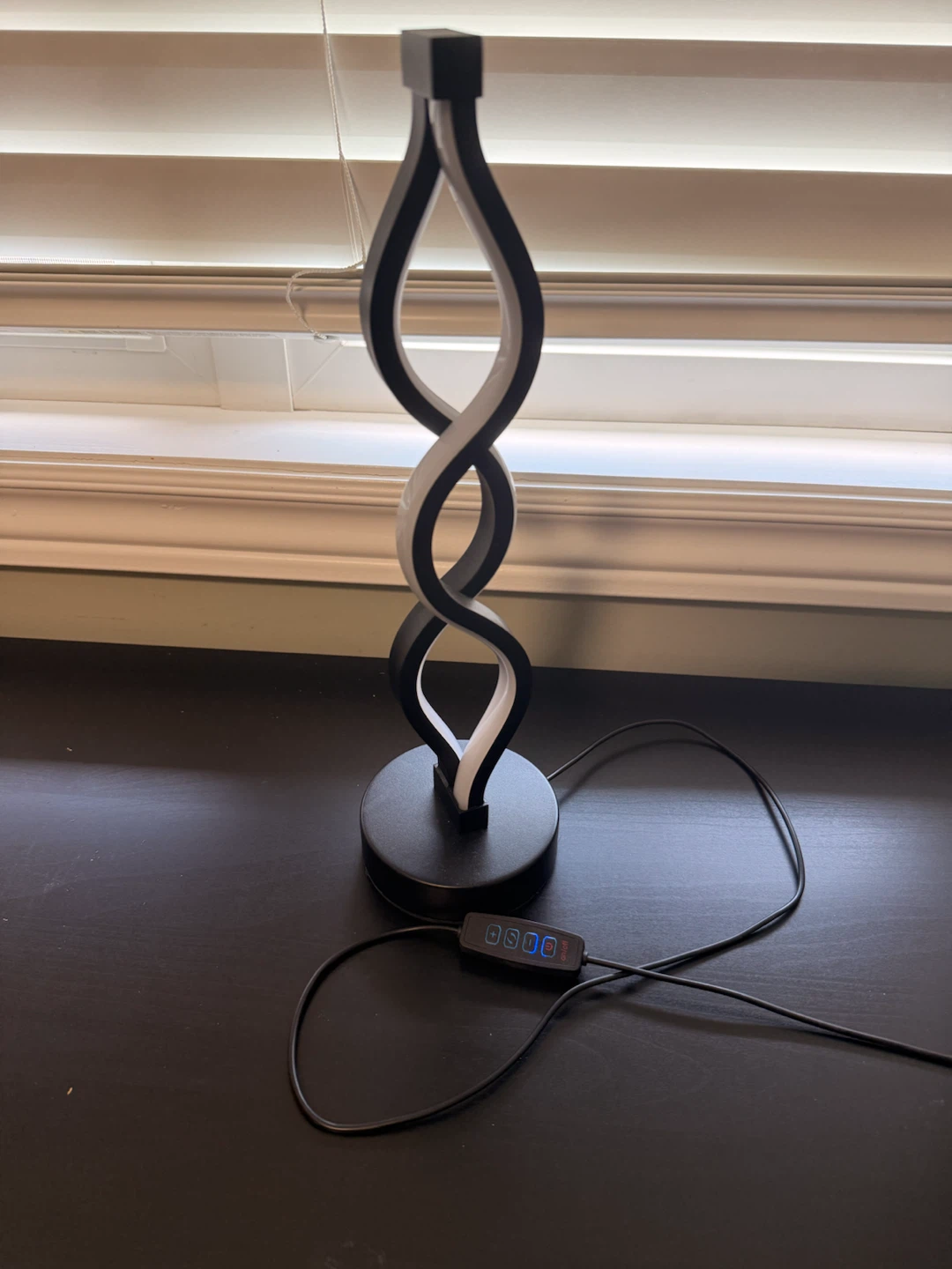 Modern LED Table Lamp - photo 4