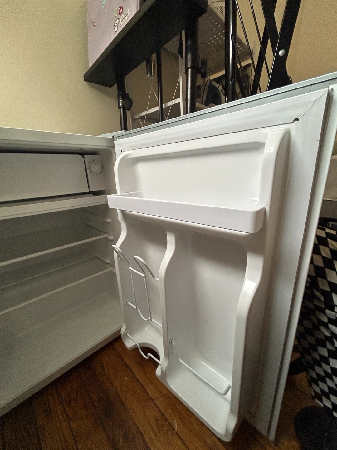 Black+Decker Compact Refrigerator / Mini Fridge - photo 4