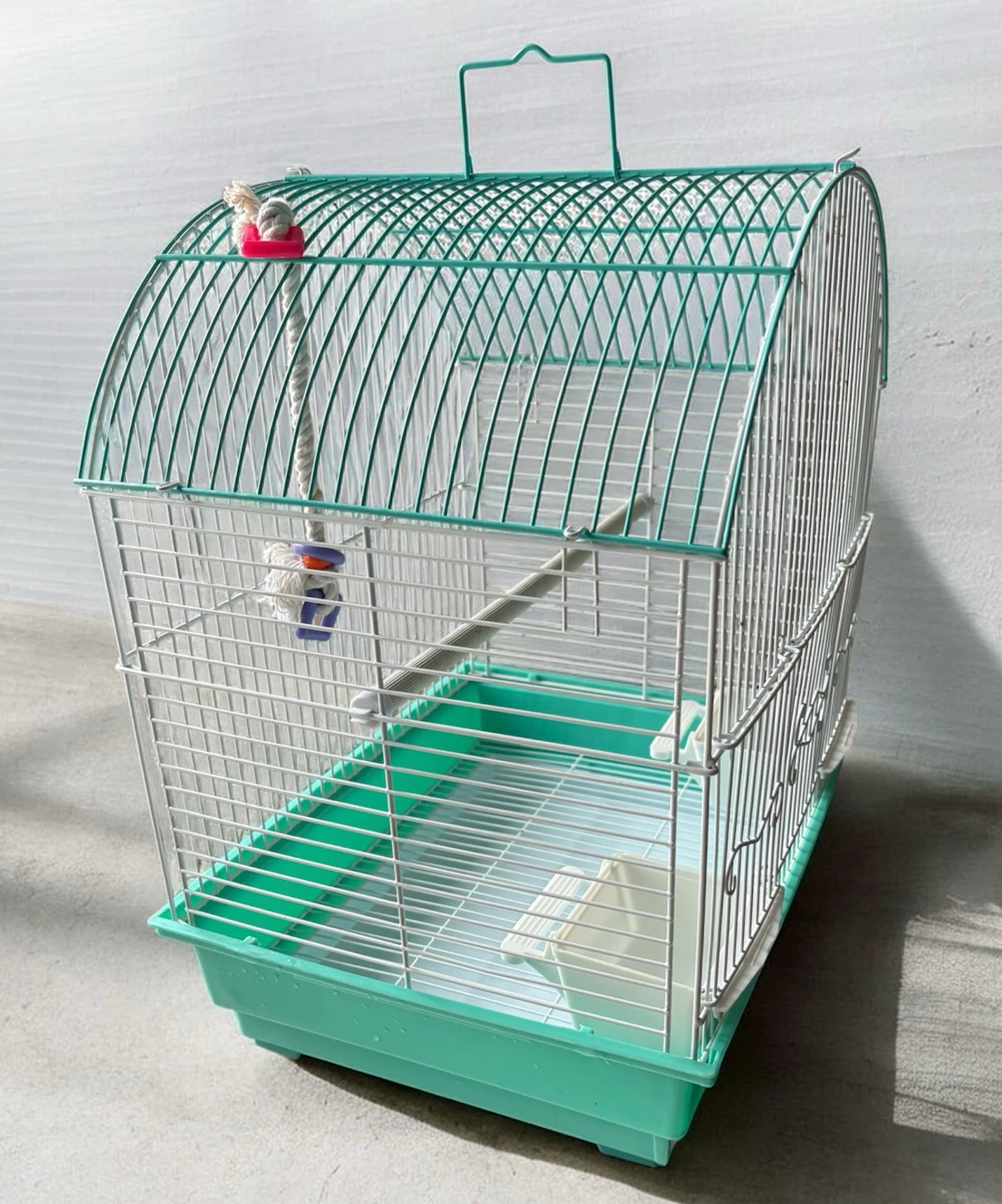 Prevue Hendryx Bird Cage with Perch and Toys - photo 3