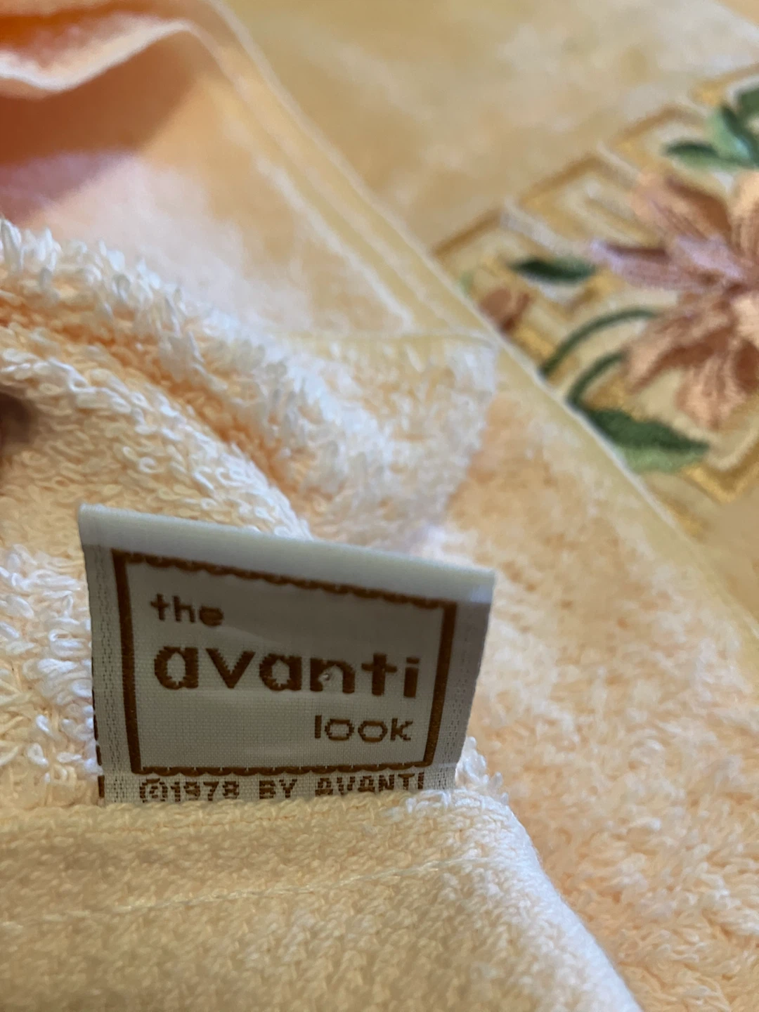 New-Vintage Avanti Cotton Towel-49”x25” - photo 2