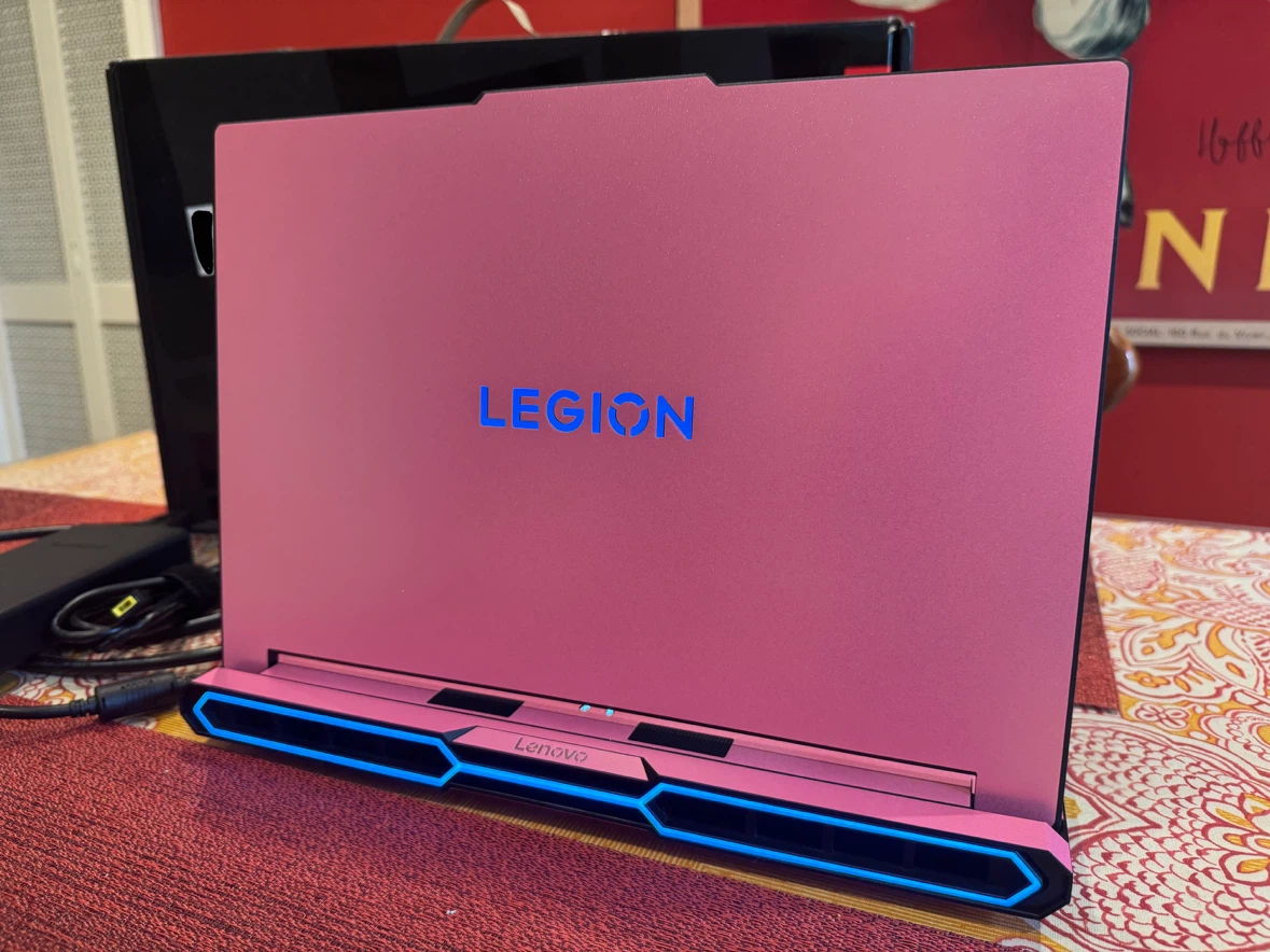 Legion Pro 7i Gen 10 Intel (16") Gaming Laptop, 1TB SSD - photo 4