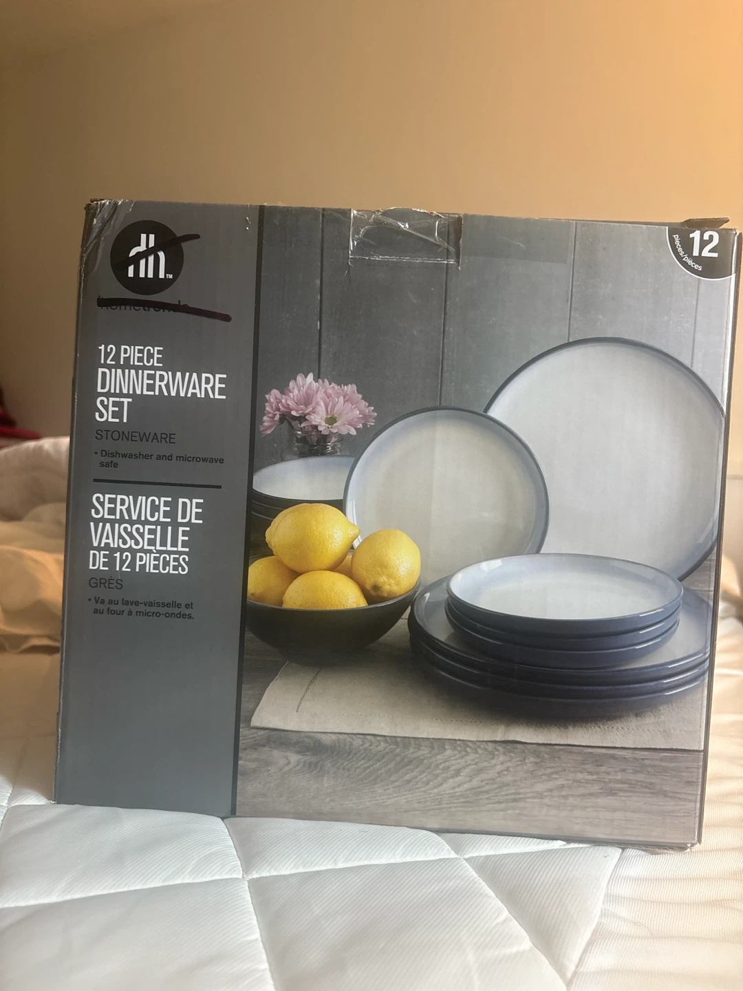 12 Piece Stoneware Dinnerware Set