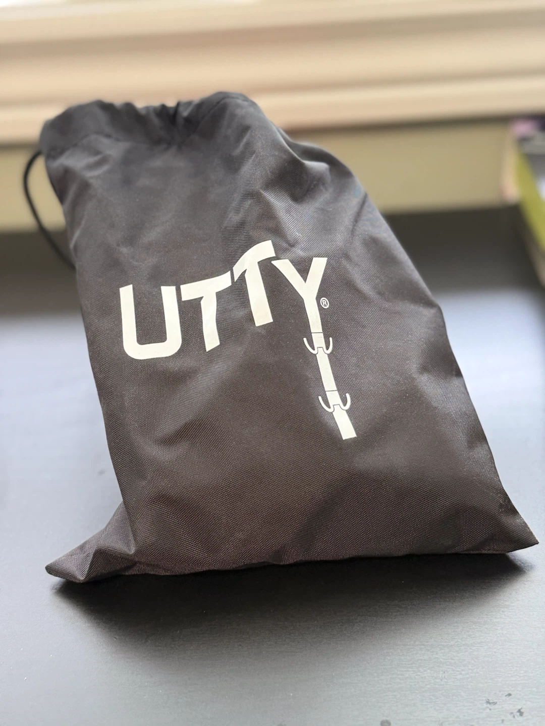 UTTY The World's Most Versatile Vertical Hanger - photo 3