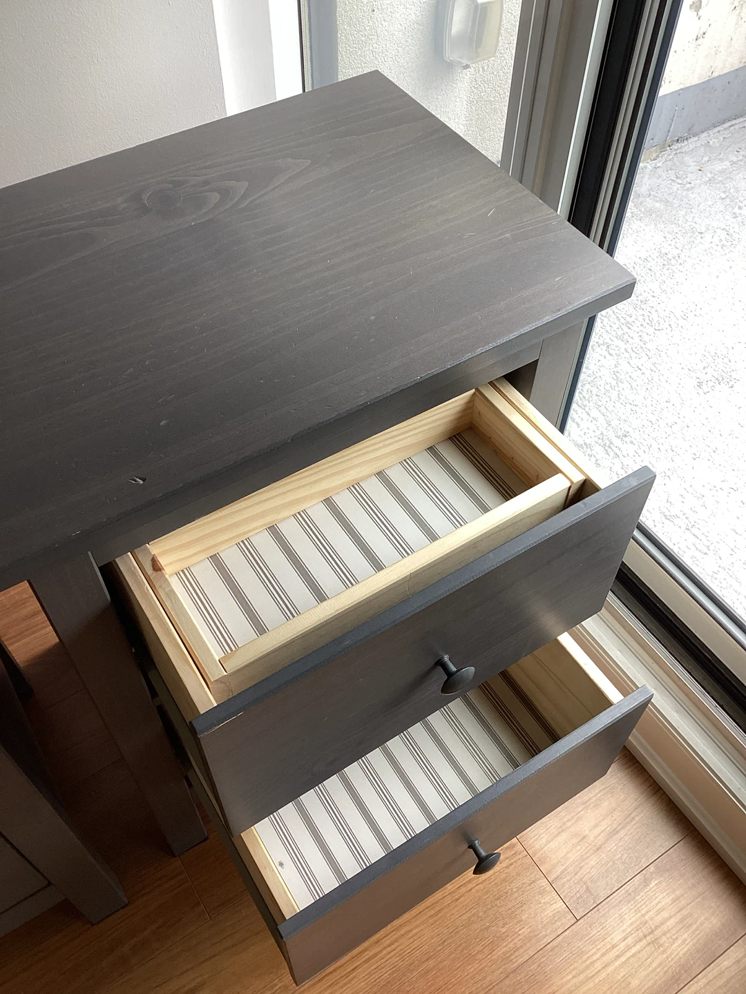 Grey IKEA bedside tables x 2 - photo 4