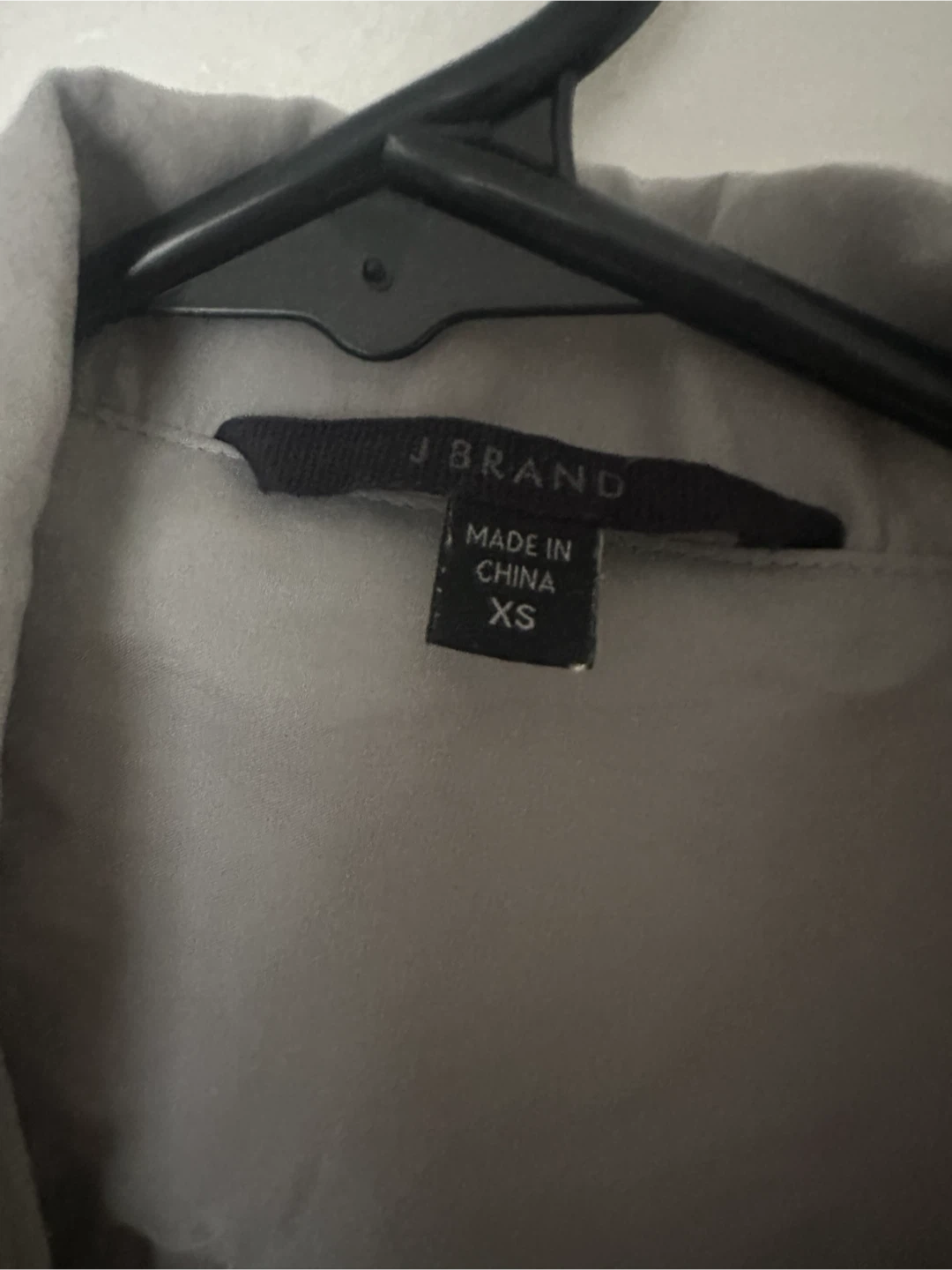 J Brand 100% silk Gray Wrap Blouse XS - photo 3