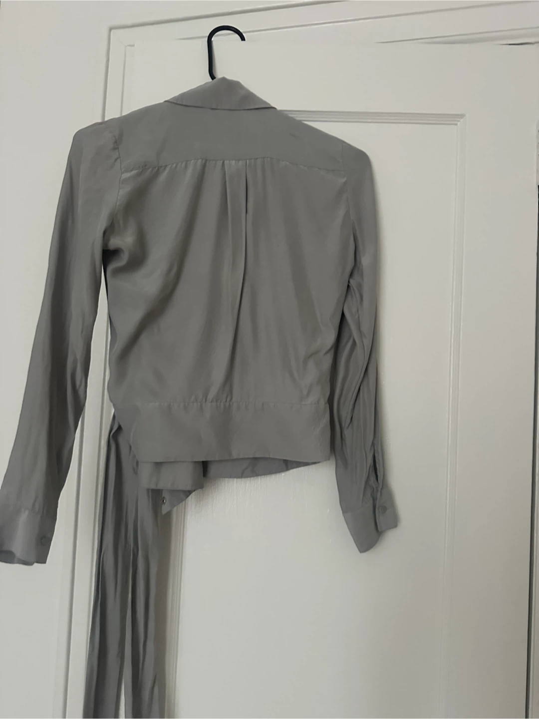 J Brand 100% silk Gray Wrap Blouse XS - photo 4