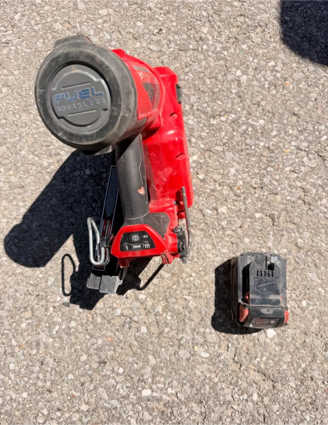 Milwaukee M18 FUEL Nailer with Battery - photo 2