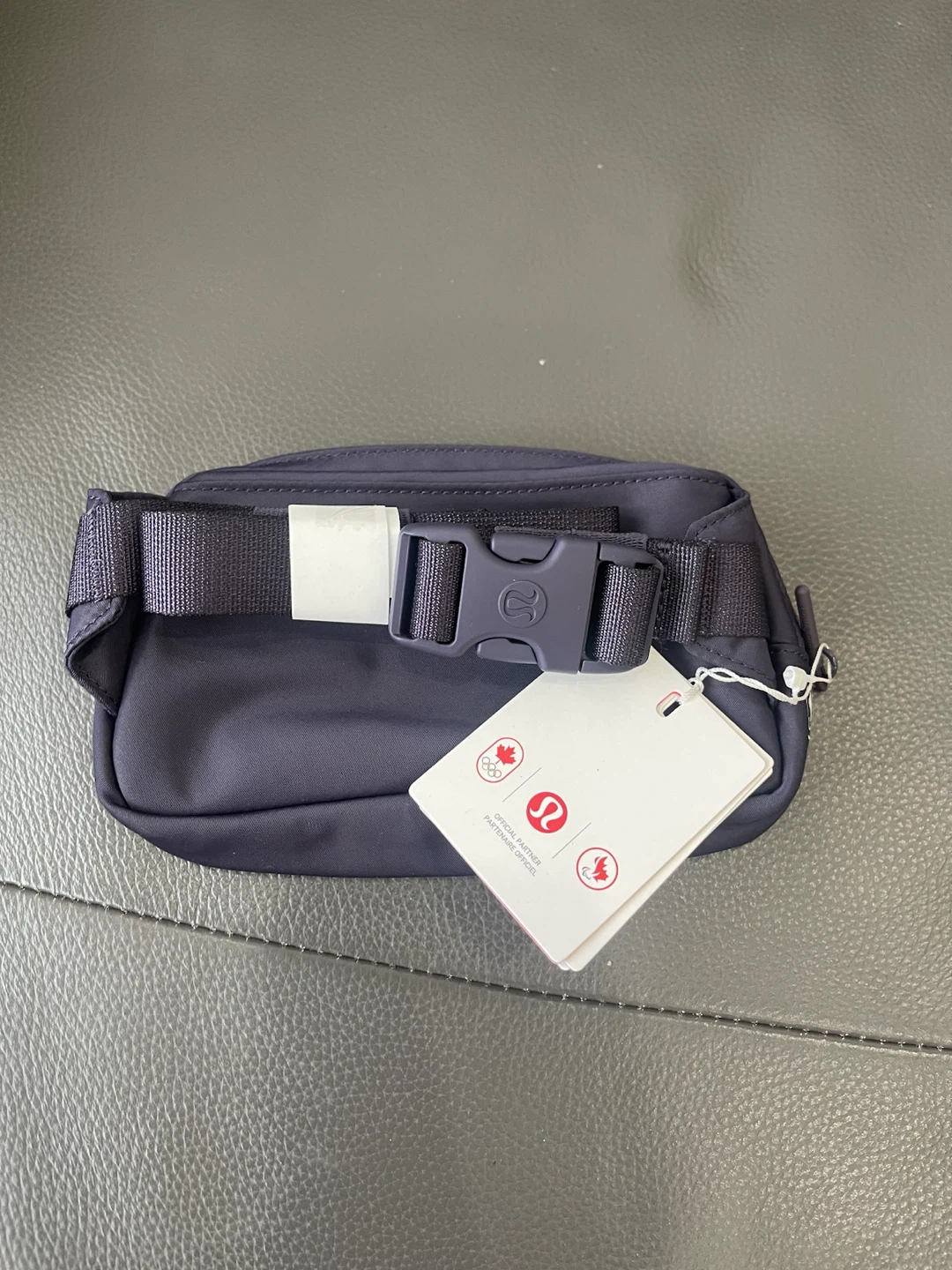 Lululemon Team Canada Future Legacy Mini Belt Bag| NWT - photo 2