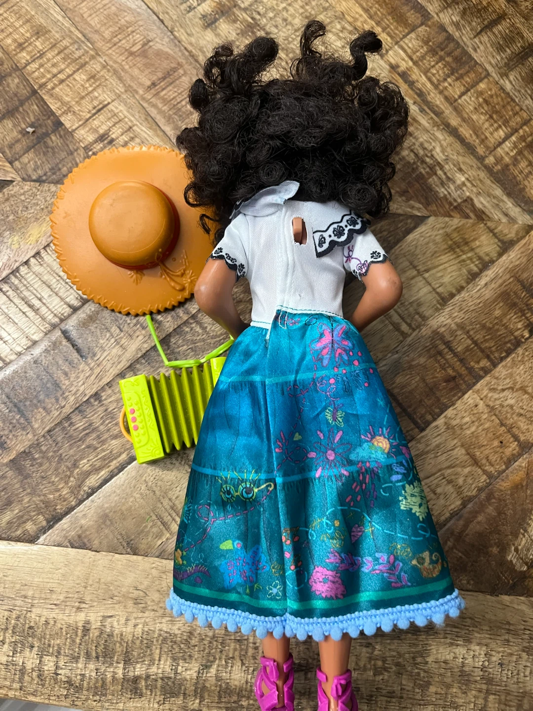 Encanto Mirabel Doll with Accordion and Hat - photo 3