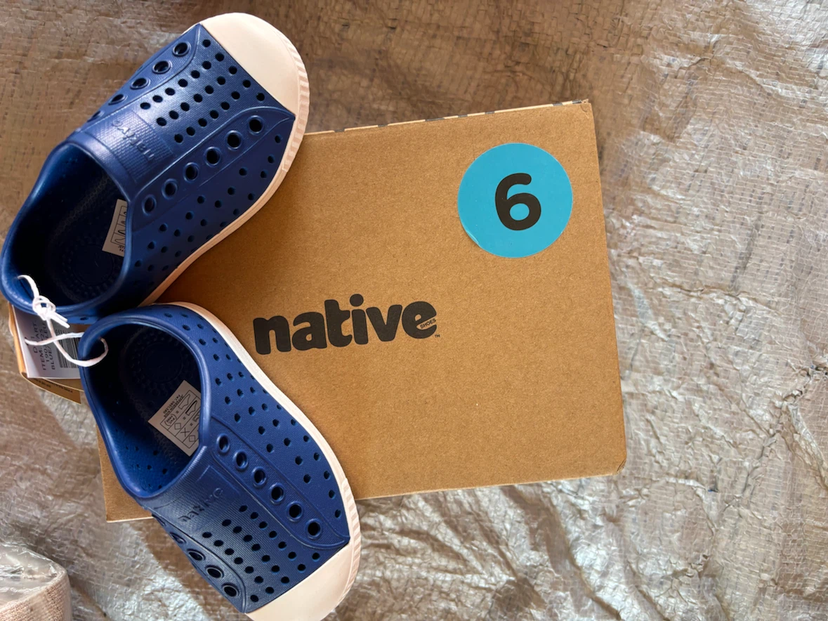 Native Shoes - Blue - Size 6