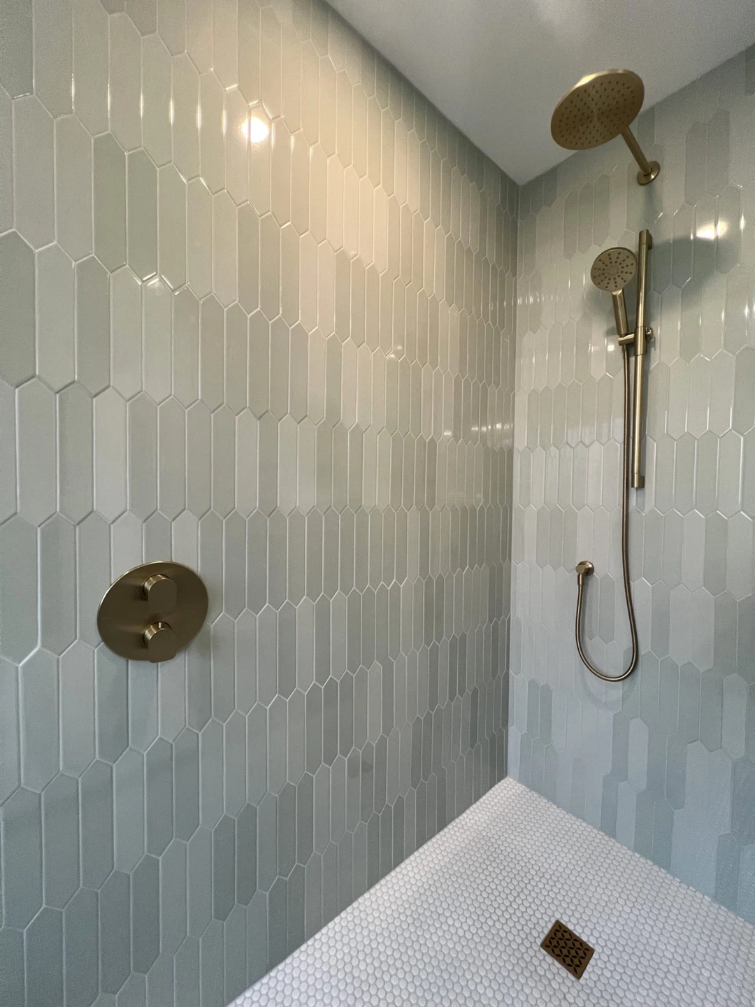 Modern Bathroom Renovation Shower Fixture Set - photo 4