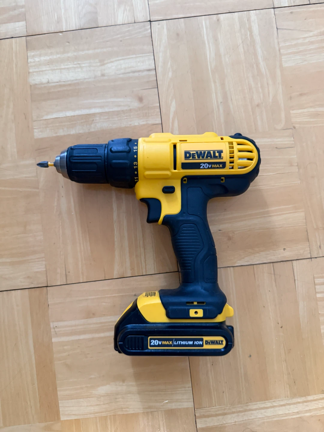 DeWalt 20V MAX Cordless Drill/Driver