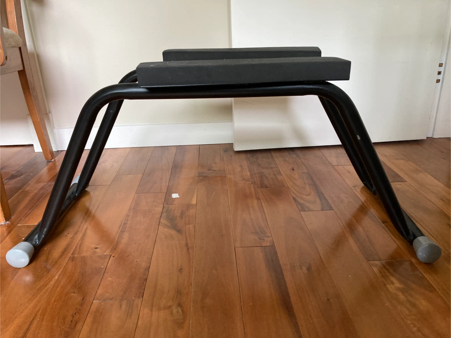 Yoga headstand bench
