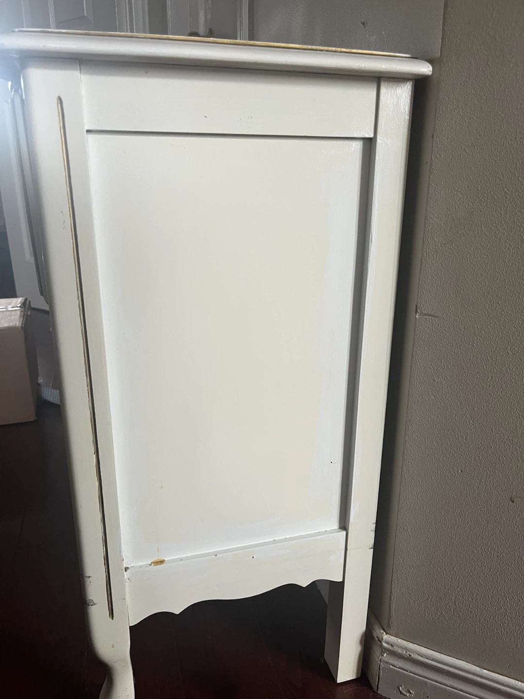 White Vintage Nightstand with Drawer - photo 5