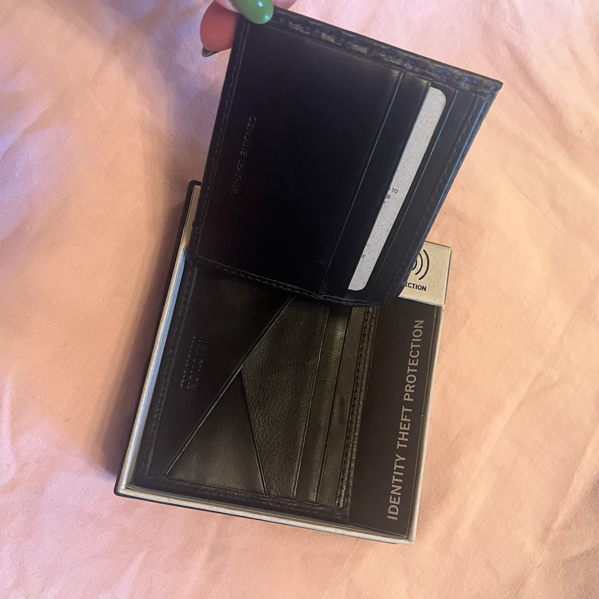 Kenneth Cole Reaction RFID Blocking Slimfold Wallet - photo 2