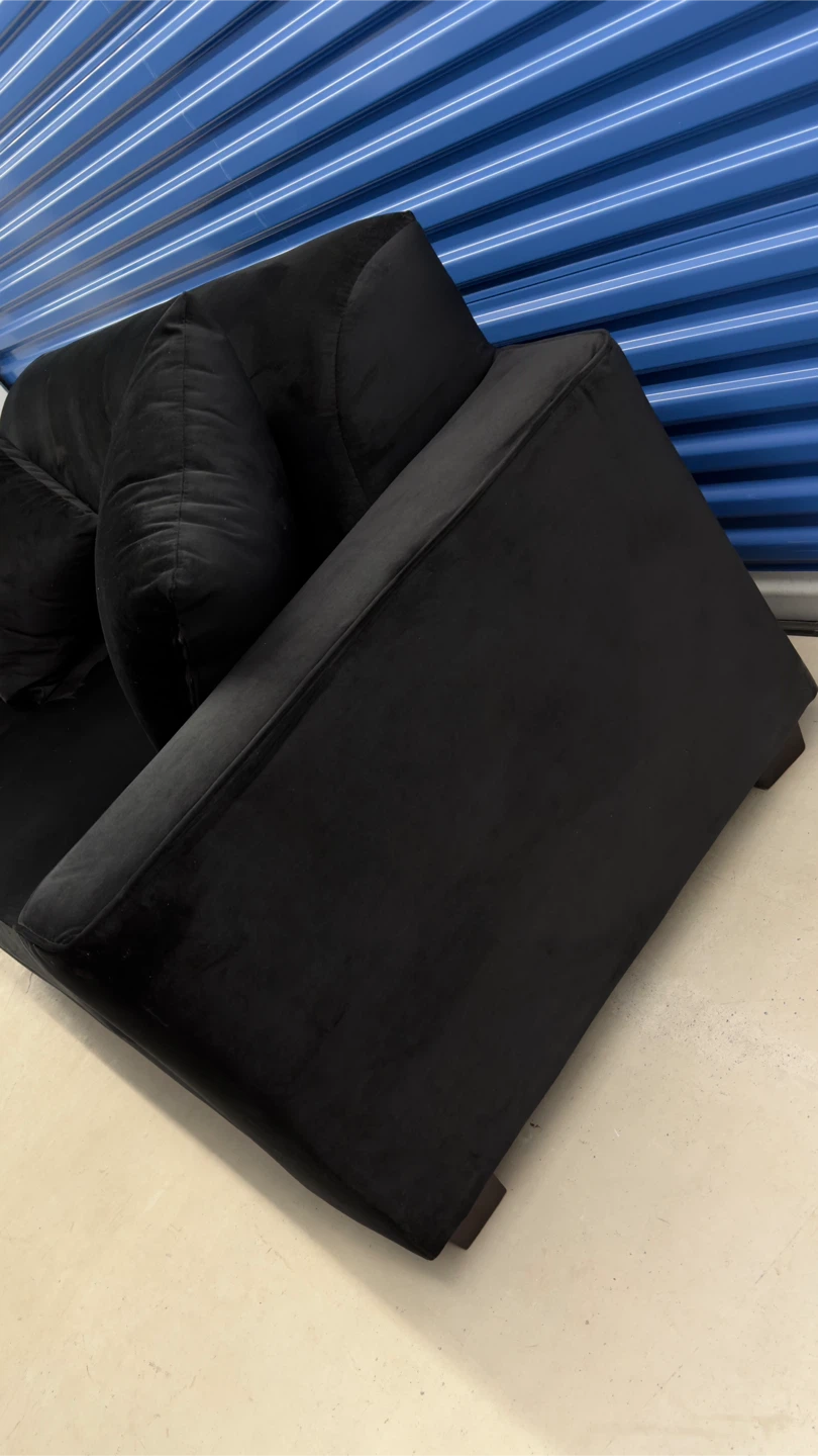 Velvet Loveseat with Pillows - photo 3