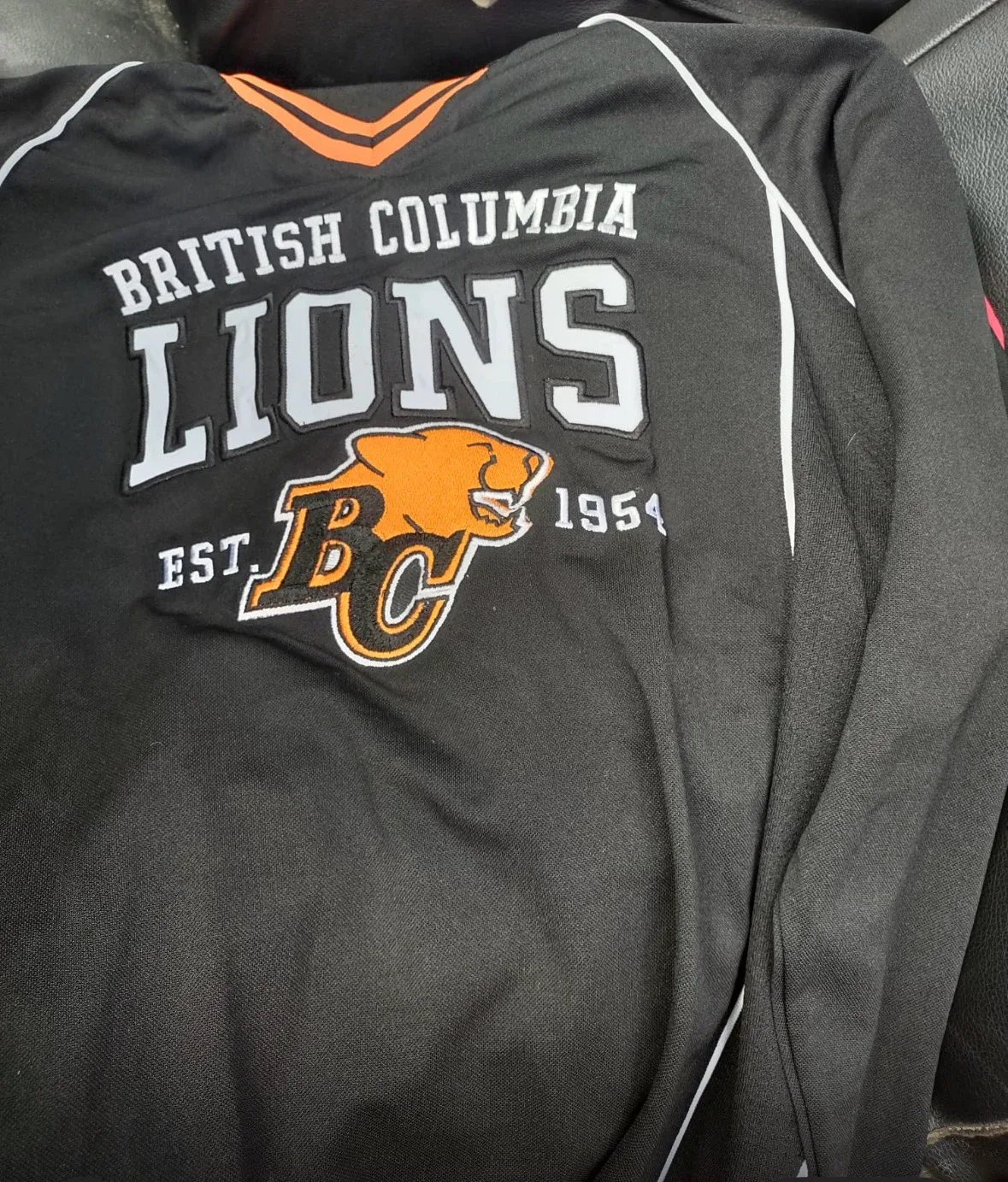 Bc lions sweater size small