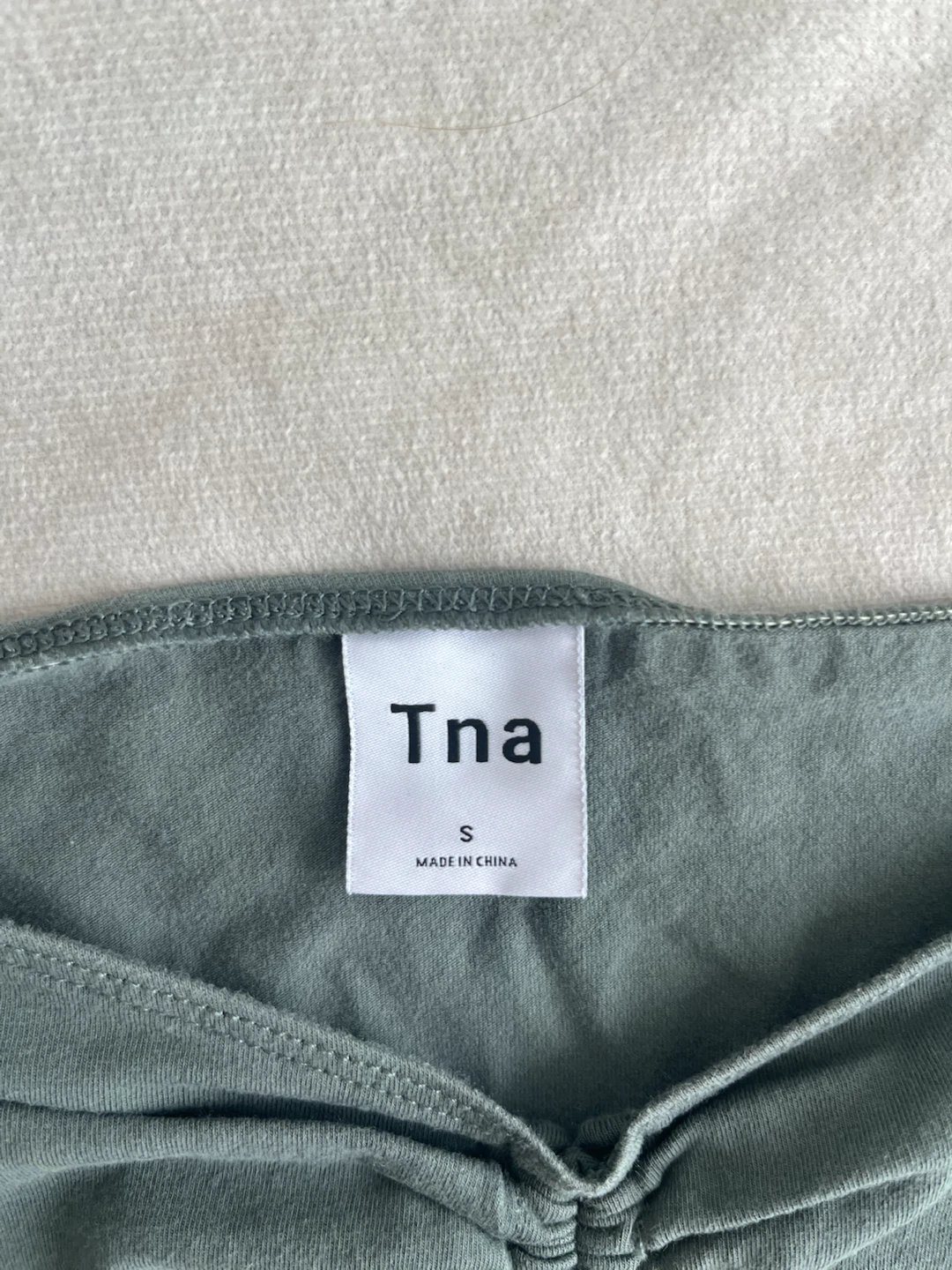 TNA Aritzia Green Ruched Long Sleeve Top S - photo 2
