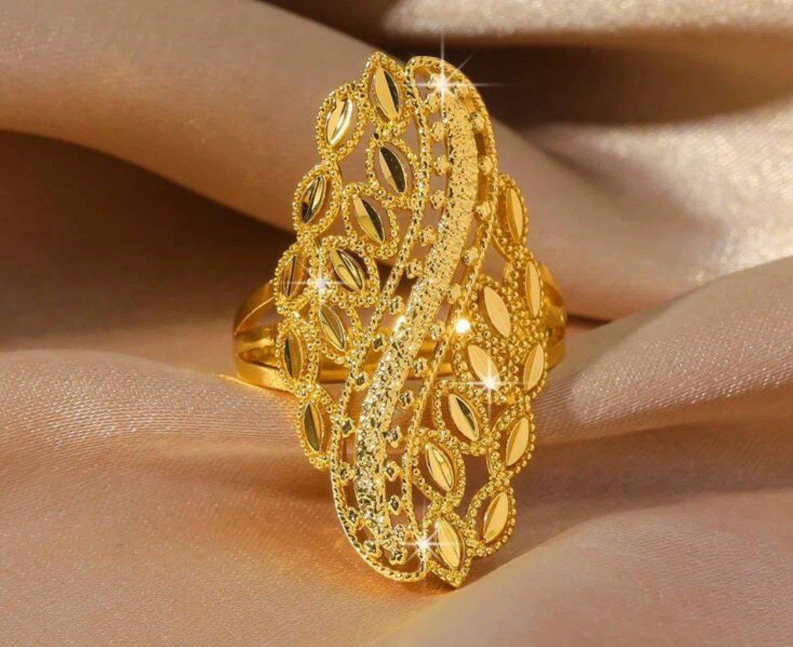 Gold Tone Ornate Statement Ring - photo 2