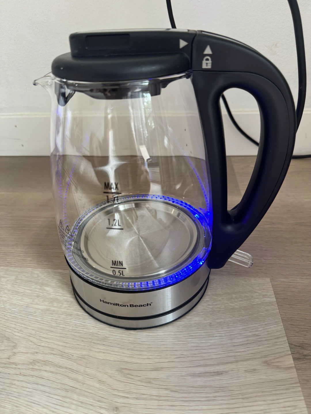 Hamilton Beach 1.7L Electric Glass Kettle - photo 3