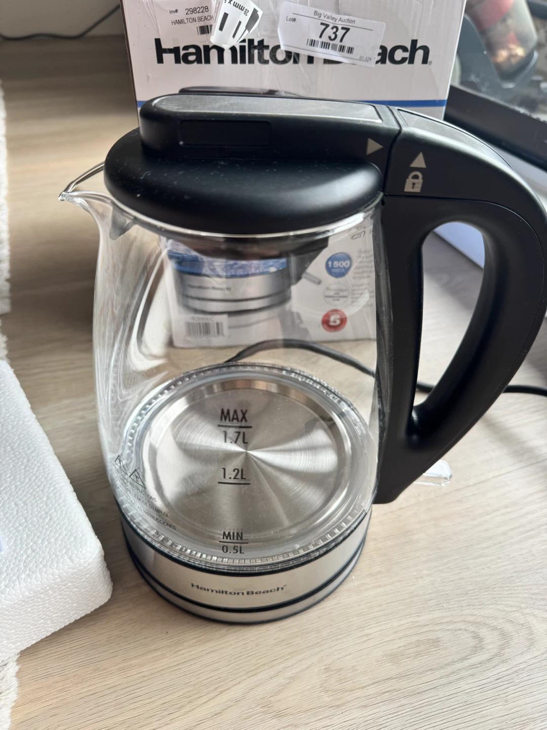 Hamilton Beach 1.7L Electric Glass Kettle - photo 4