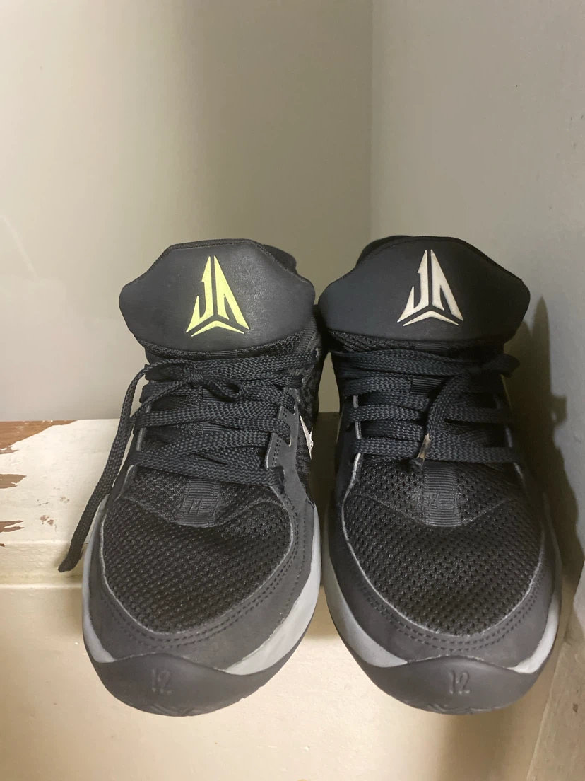 Black Nike ja morant 2 basketball shoes size 9 kids