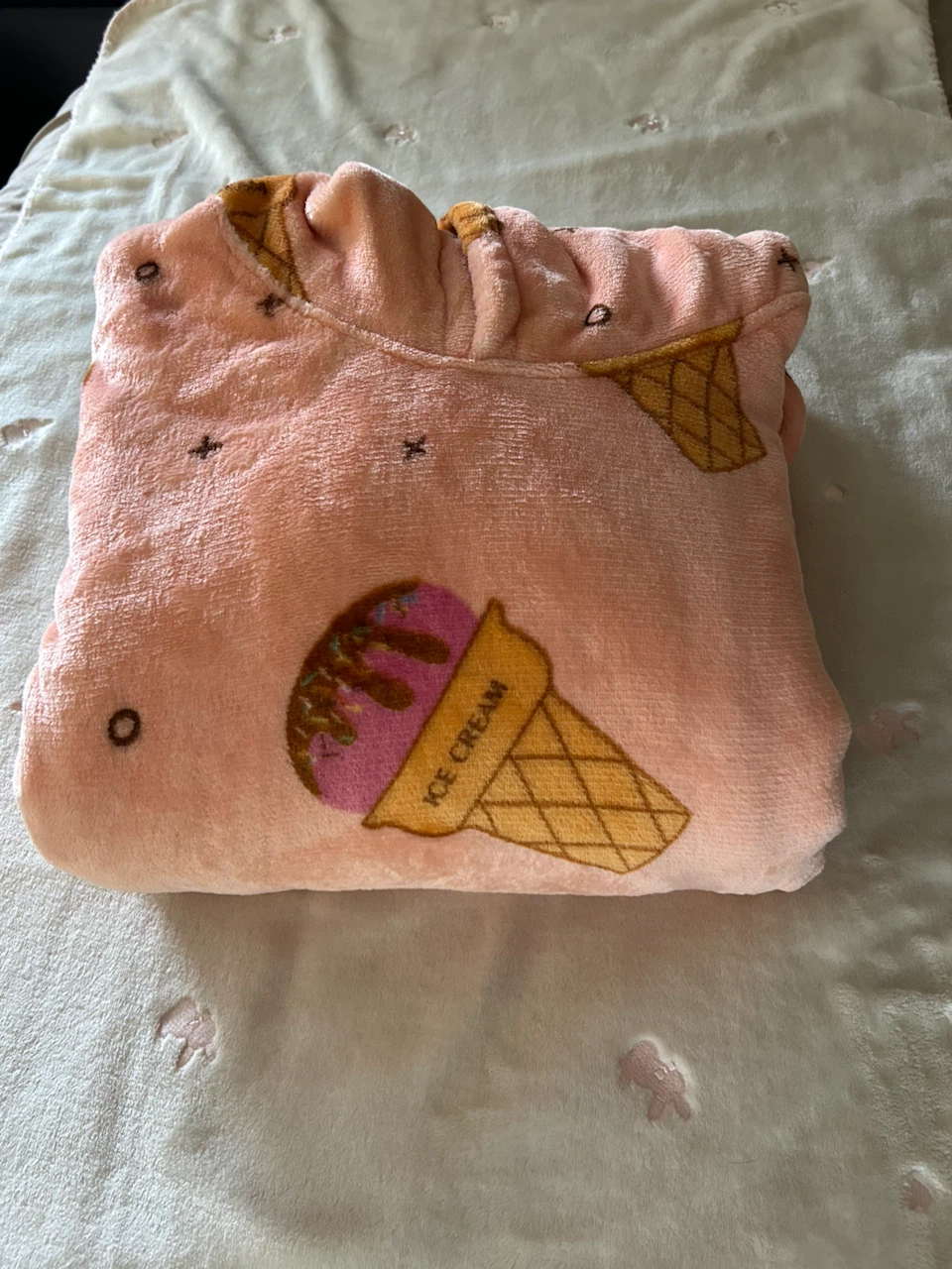 Pink Fleece Hooded Blanket with Ice Cream Print