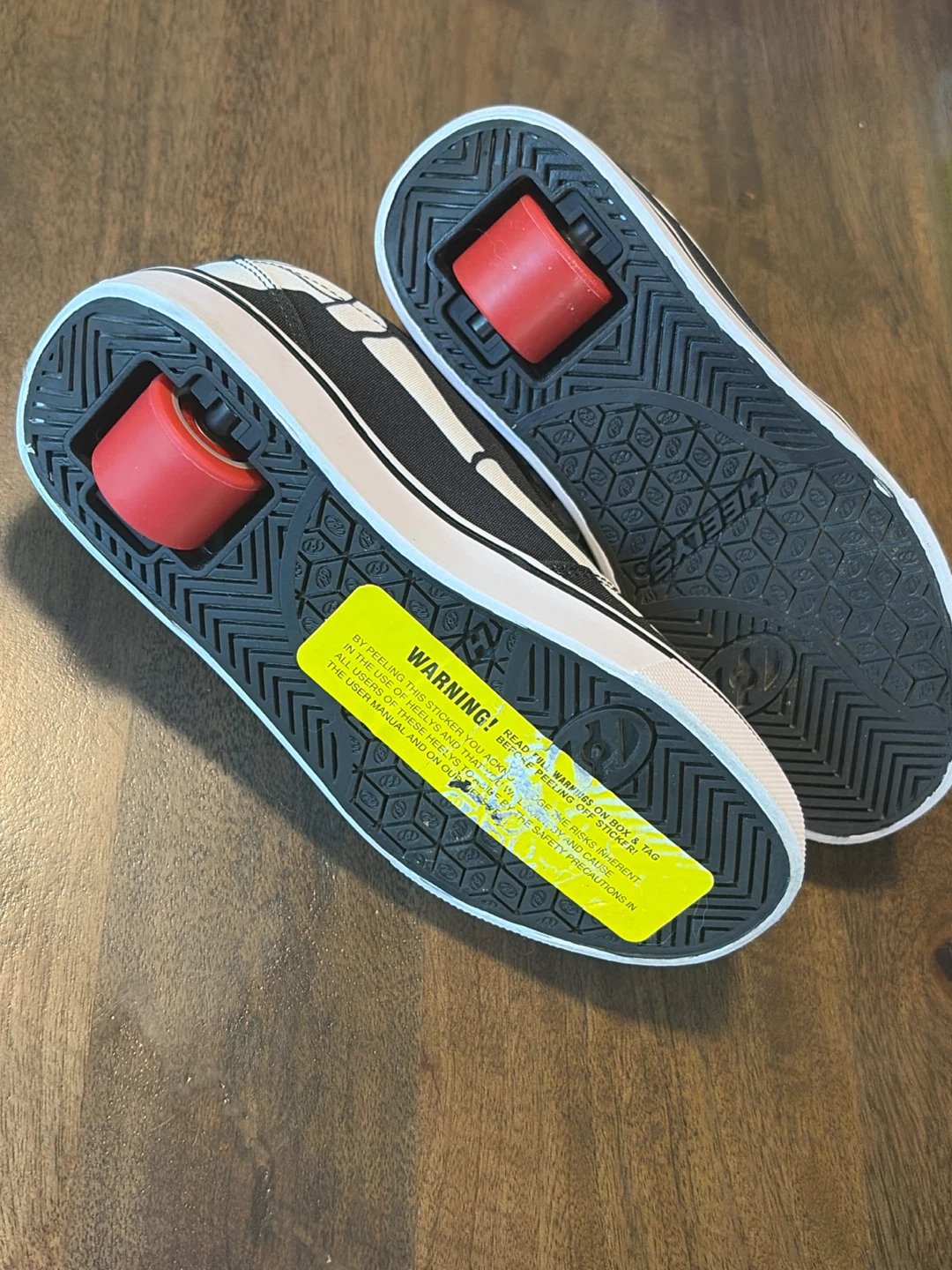 Heelys Pro 20 Skeleton Print Roller Shoes - photo 4
