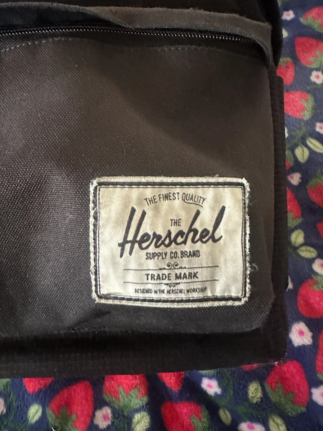 Black Herschel Backpack - photo 2