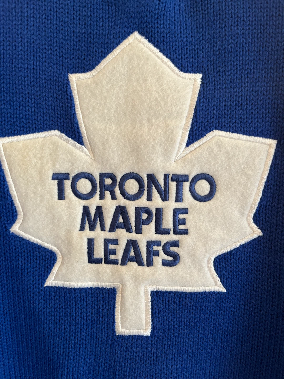 Toronto Maple Leafs Sweater youth medium - photo 4