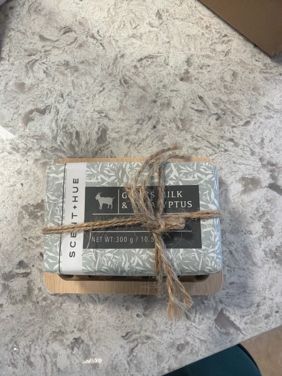 Scent+Hue Goat Milk & Eucalyptus Soap Bar