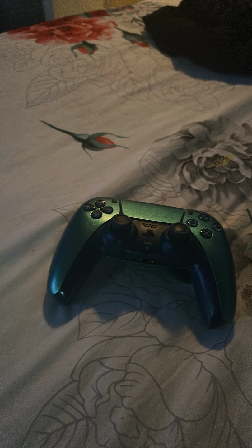 Sony DualSense Wireless Controller - Galactic Purple 60$