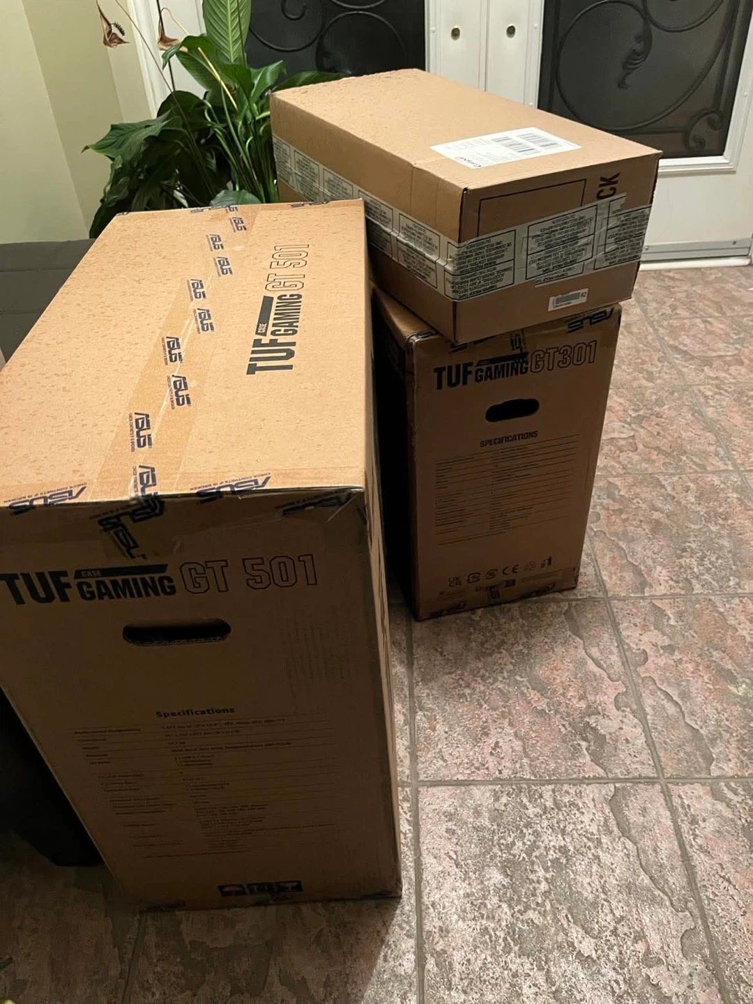 ASUS TUF BRAND NEW Gaming GT501 Mid-Tower Computer Case EATX - photo 2