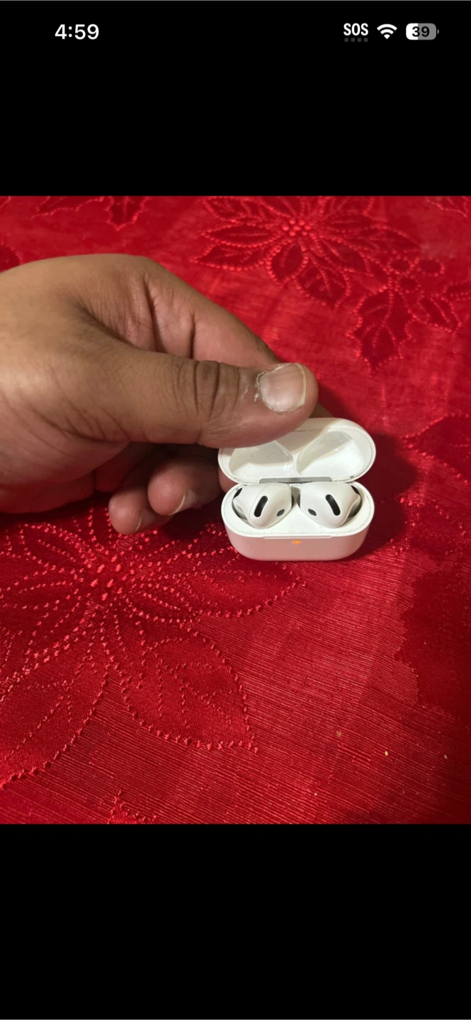Apple AirPods Pro 4