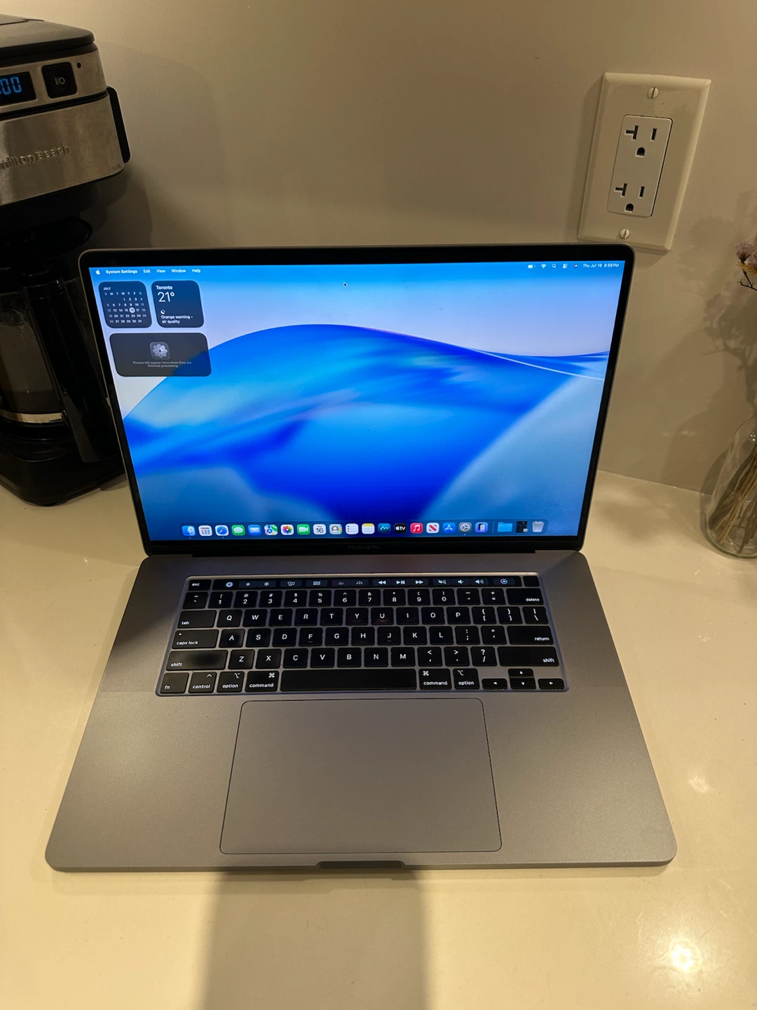 MacBook Pro 16” (i9, 16GB, 1TB SSD)