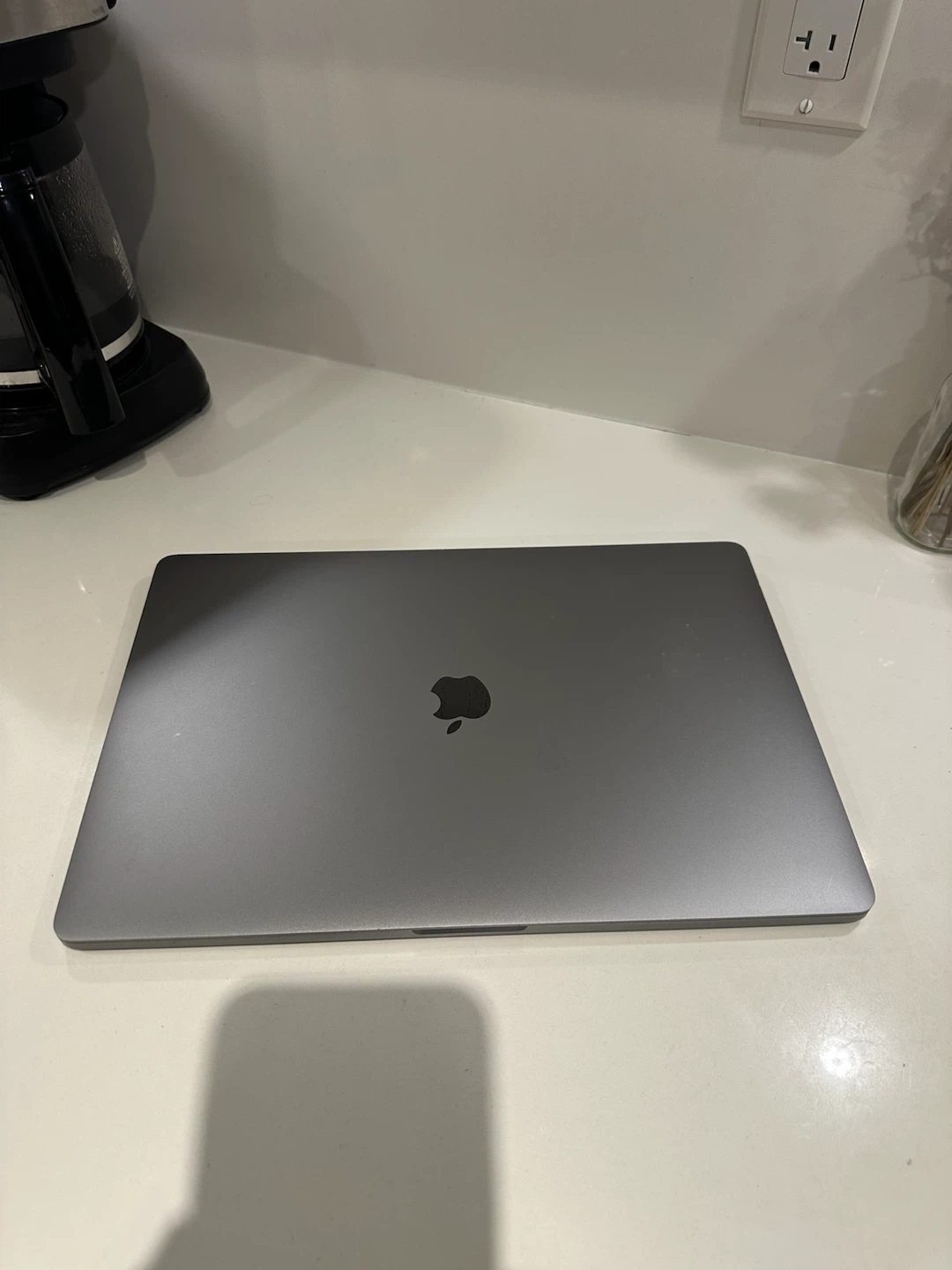 MacBook Pro 16” (i9, 16GB, 1TB SSD) - photo 3