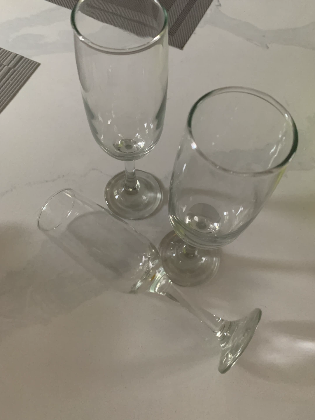Set of 3 clear champagne flutes - photo 2