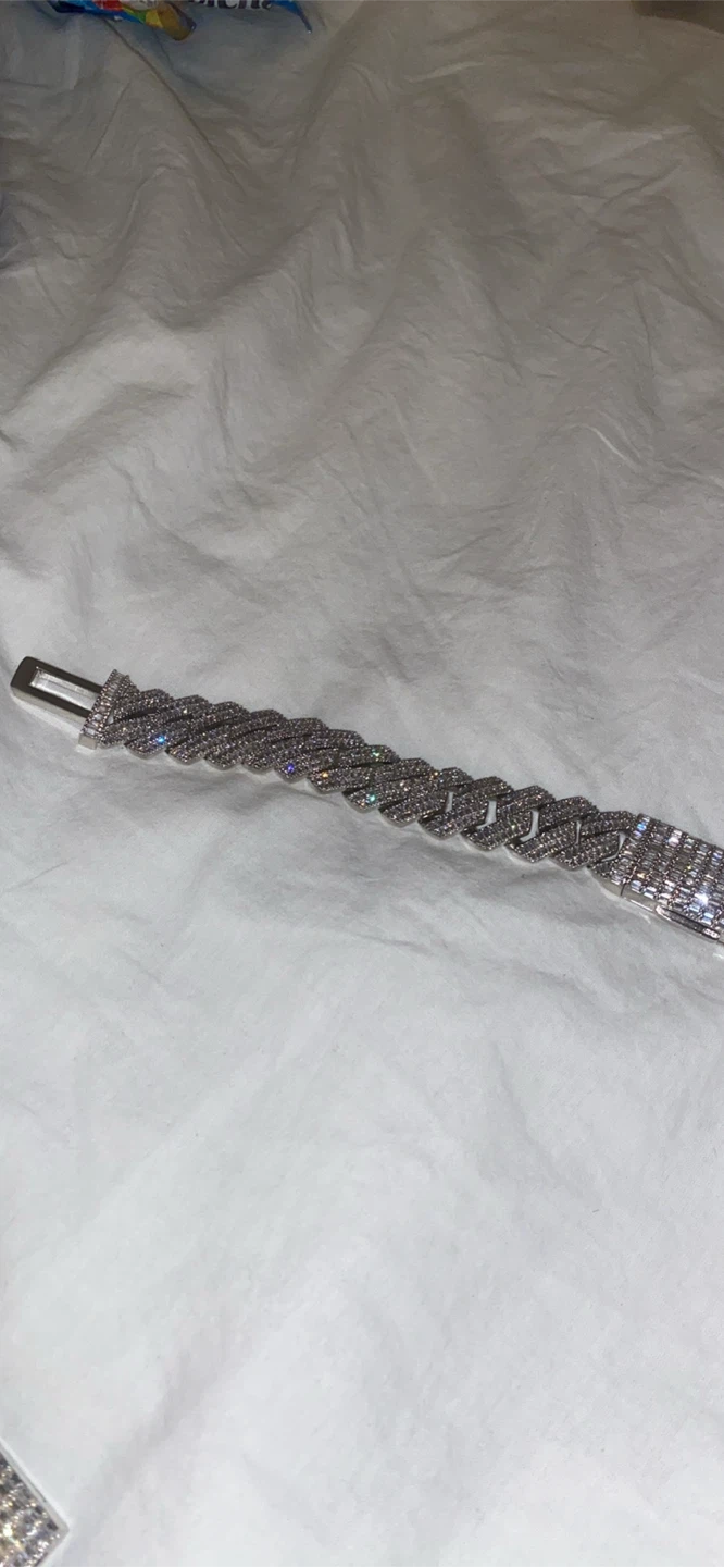 7 inch iced out Cuban chain bracelet 20mm with vvs cz diamonds