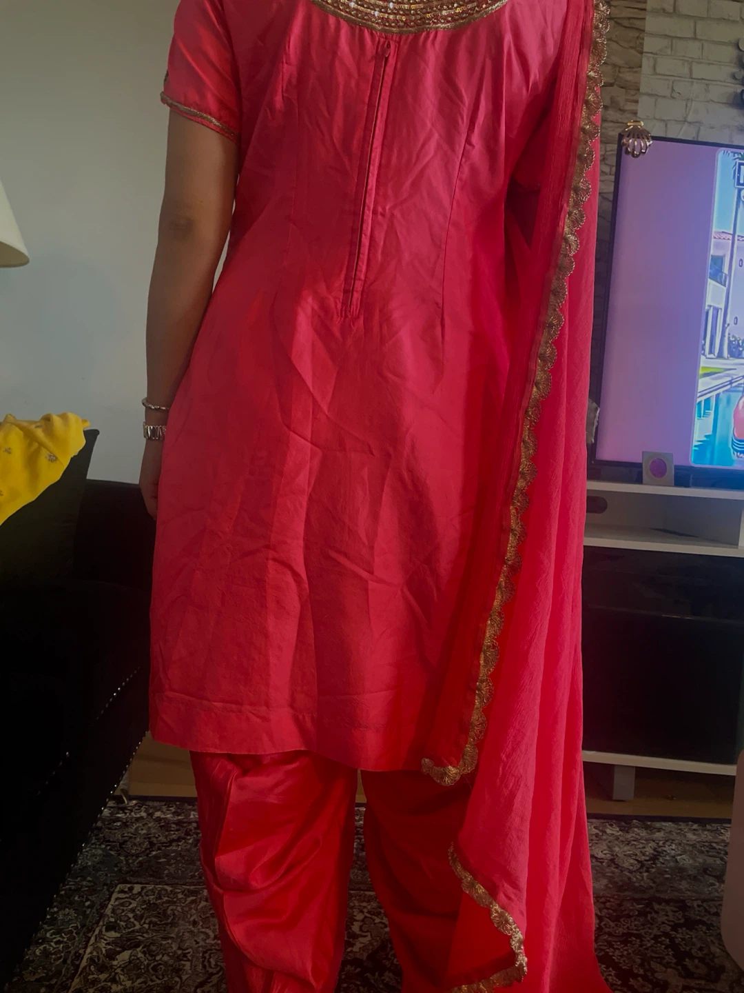 Pink Salwar Kameez with Gold Embellishments - photo 3