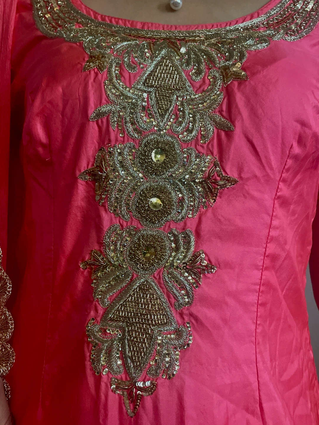 Pink Salwar Kameez with Gold Embellishments - photo 4
