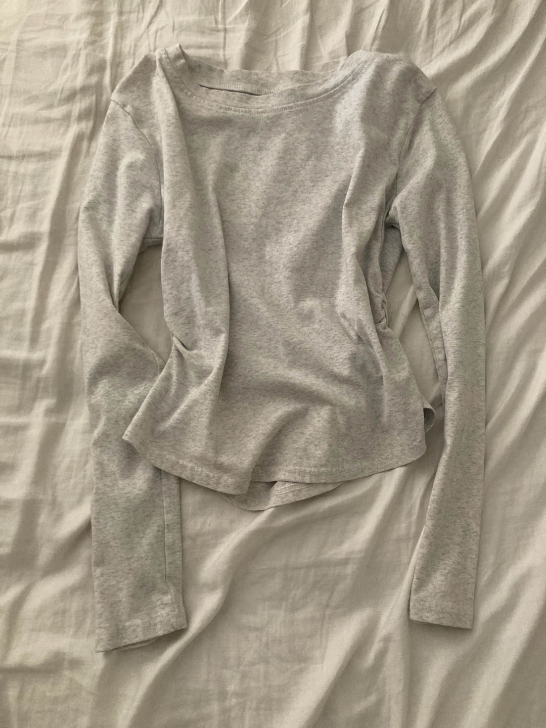 grey top