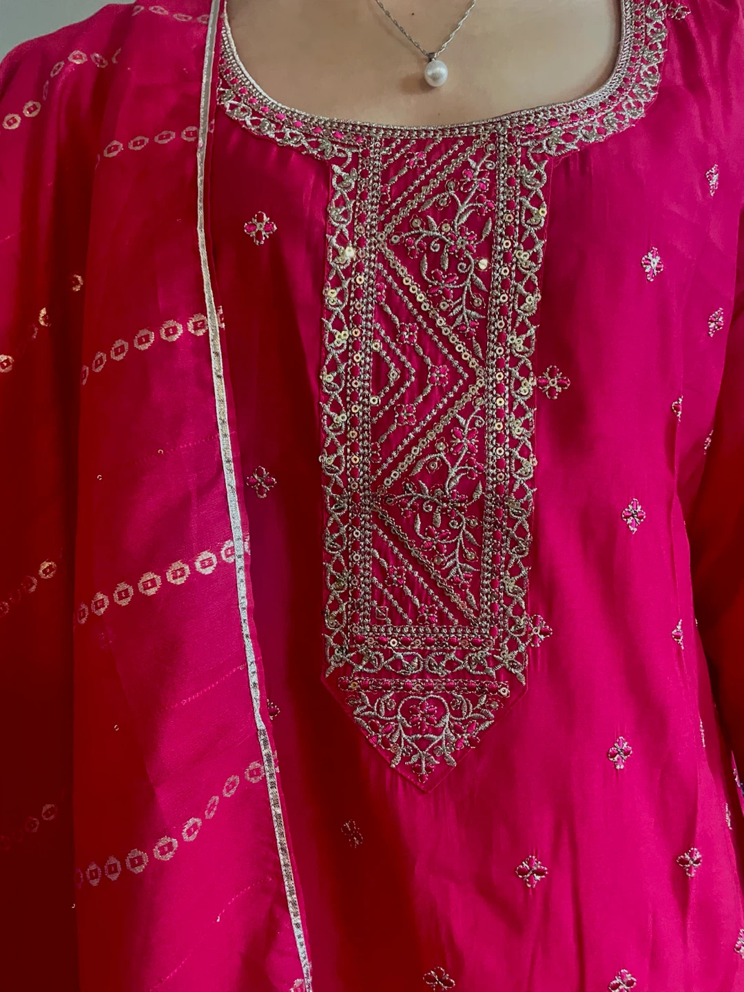 Women's Pink Embroidered Kurti Pants and Dupatta Set - photo 2