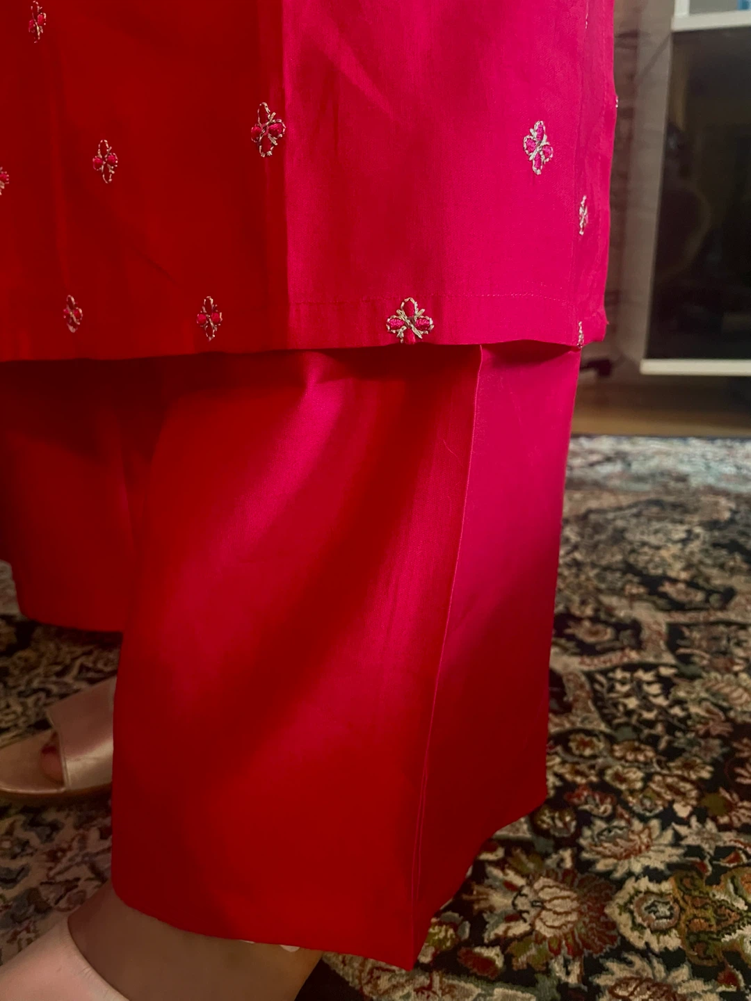 Women's Pink Embroidered Kurti Pants and Dupatta Set - photo 3