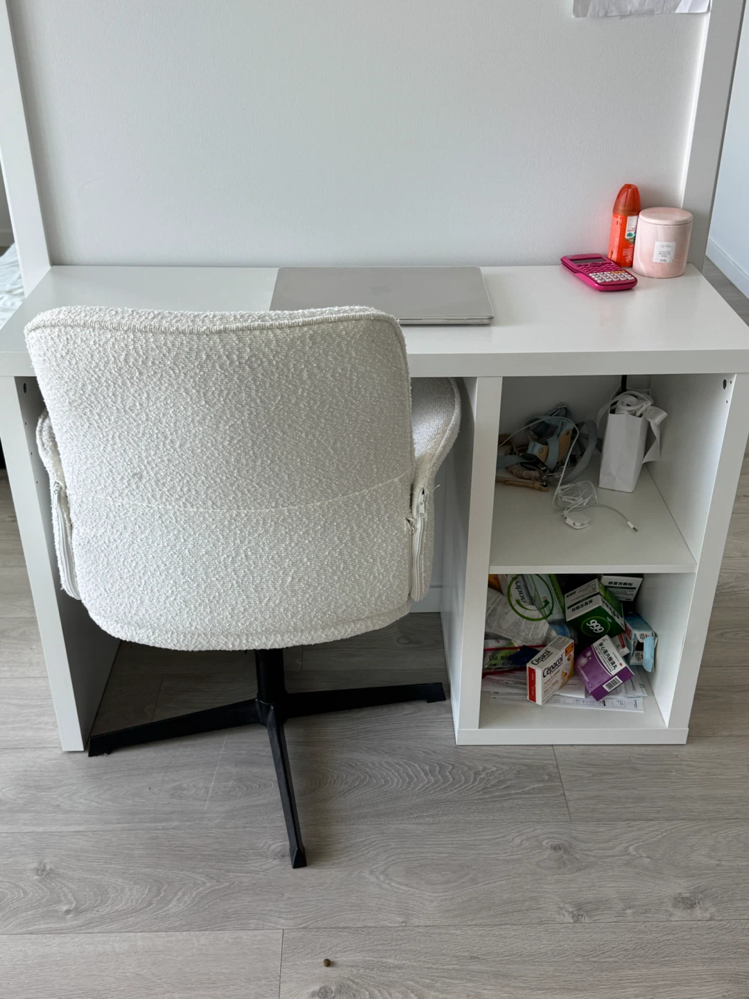 White Desk with Shelving - photo 5