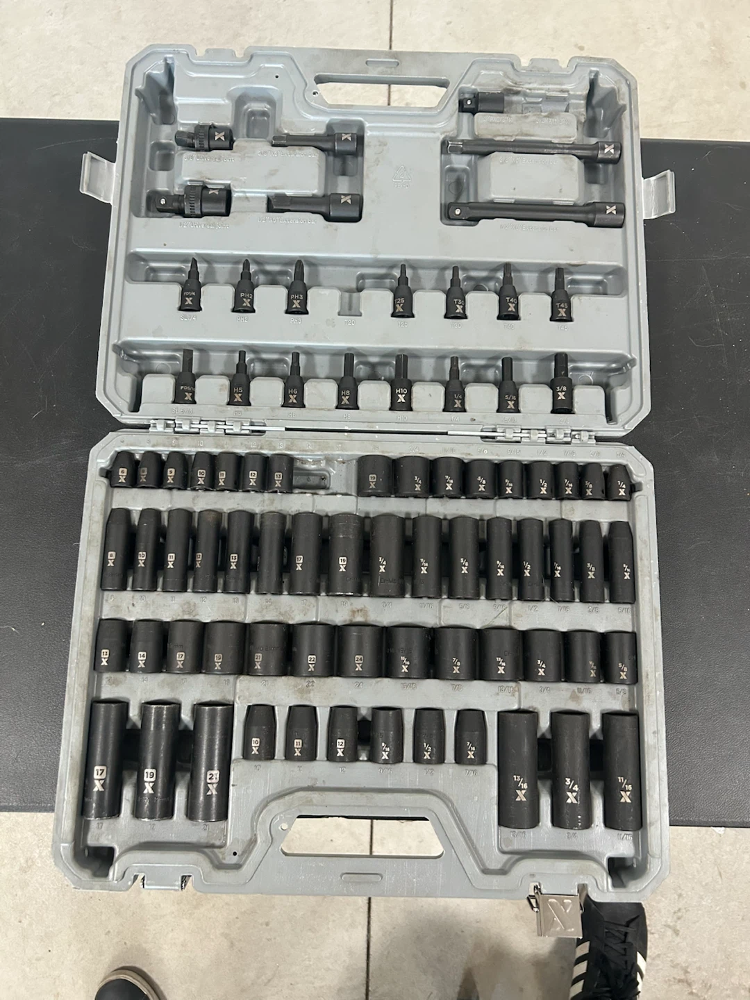 MAXIMUM 3/8-in & 1/2-in Drive Professional Grade Impact Socket