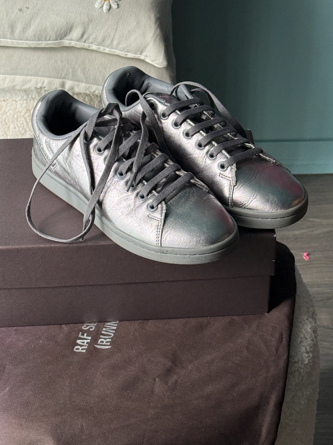 RAF SIMONS (RUNNER) Silver Metallic Leather Sneakers
